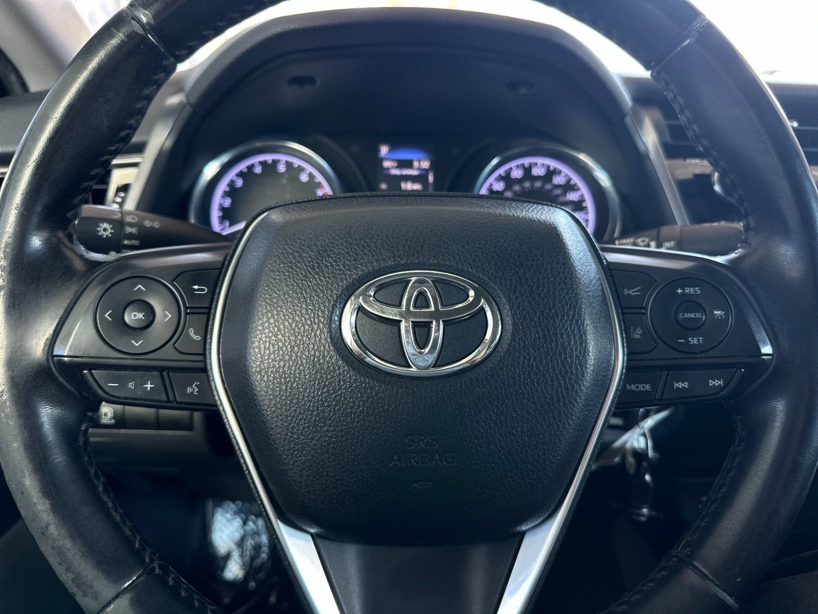 Used 2019 Toyota Camry SE FWD image 19