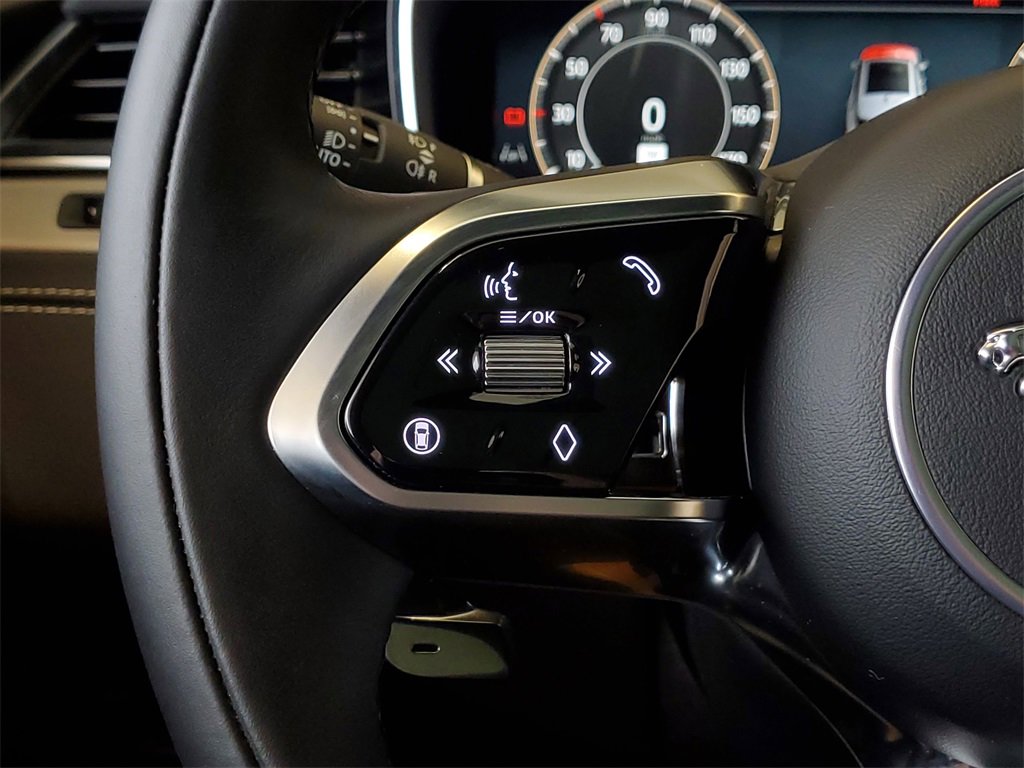 Used 2025 Jaguar F-PACE R-Dynamic S image 17