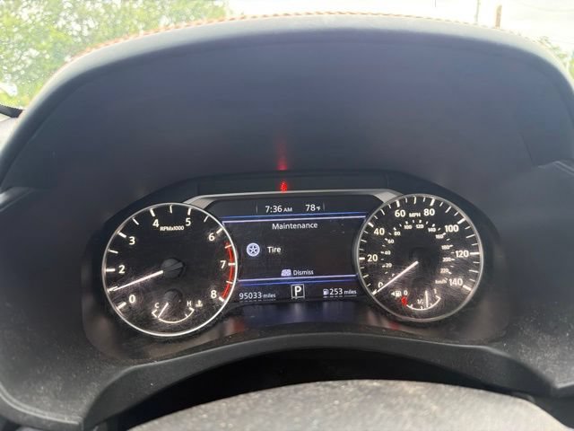Used 2022 Nissan Altima 2.5 SR w/ Midnight Edition Package FWD image 13