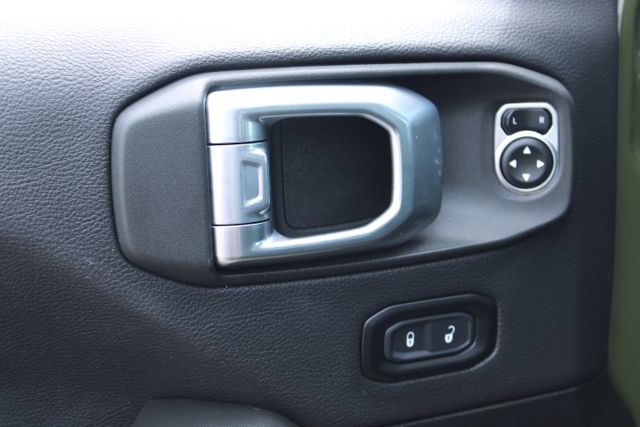 Used 2024 Jeep Wrangler Unlimited Sahara AWD/4WD image 12