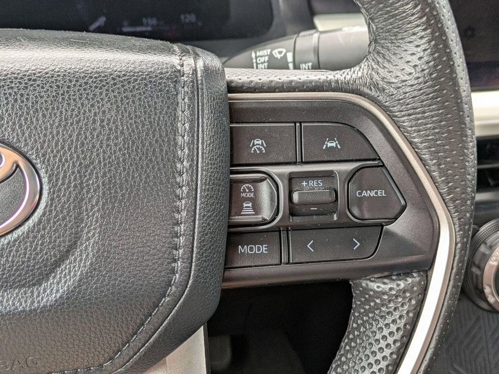 Used 2024 Toyota Tacoma TRD Off-Road image 21