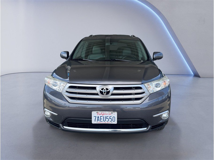 Used 2013 Toyota Highlander Limited FWD image 2