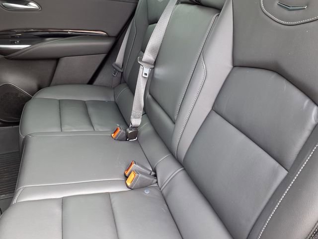Used 2024 Cadillac XT4 Luxury w/ Cold Weather Package image 7