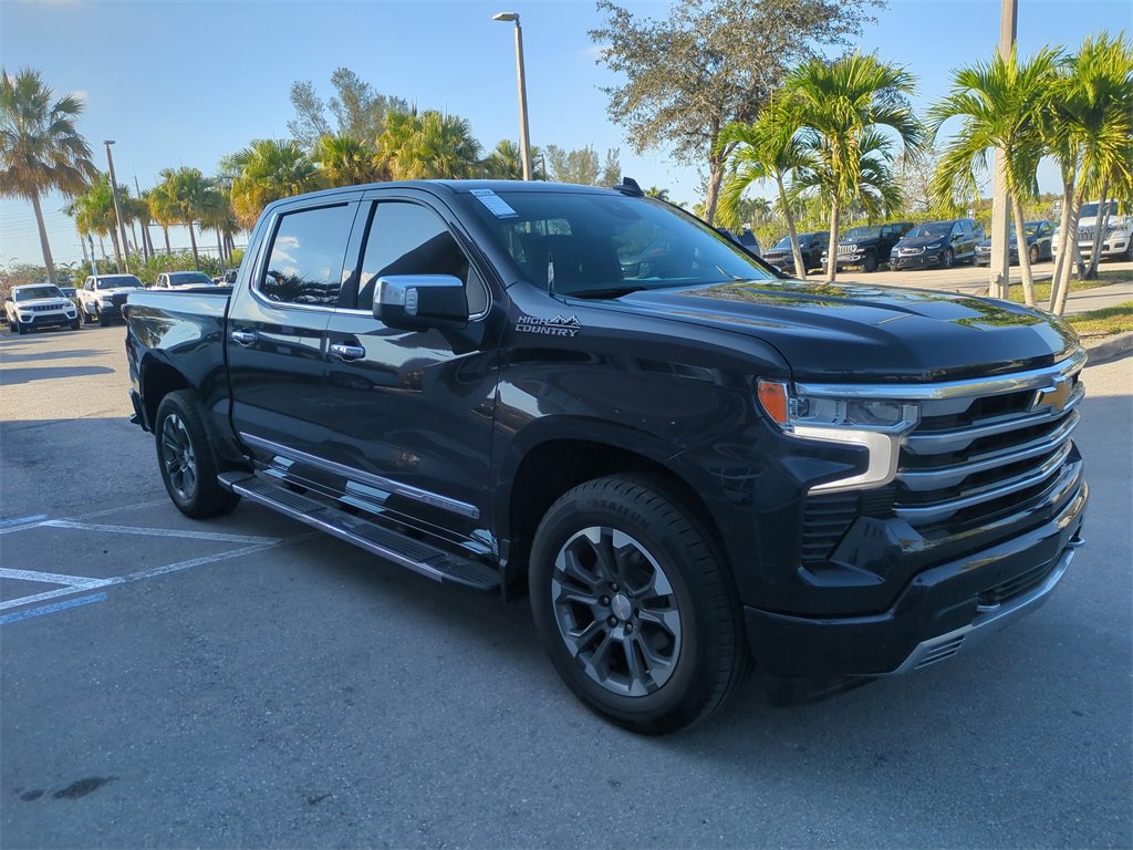Used 2023 Chevrolet Silverado 1500 High Country w/ Technology Package image 2