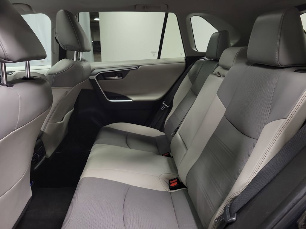 Used 2022 Toyota RAV4 Limited AWD/4WD image 20