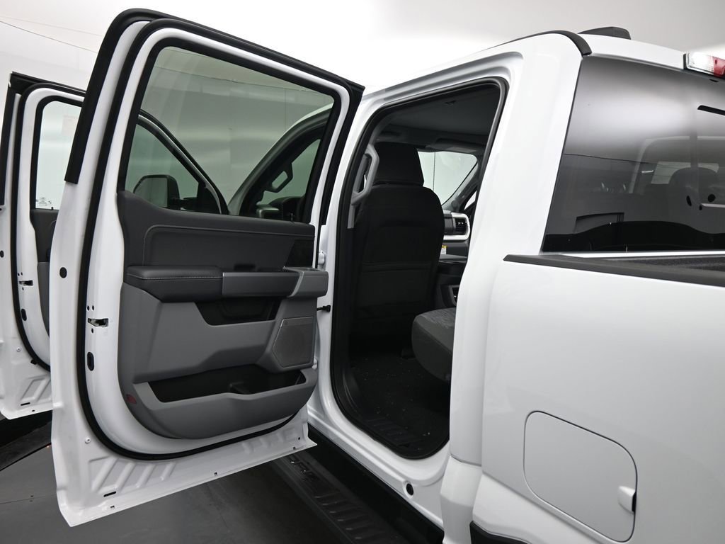 New 2026 Ford F250 XLT w/ XLT Premium Package image 19
