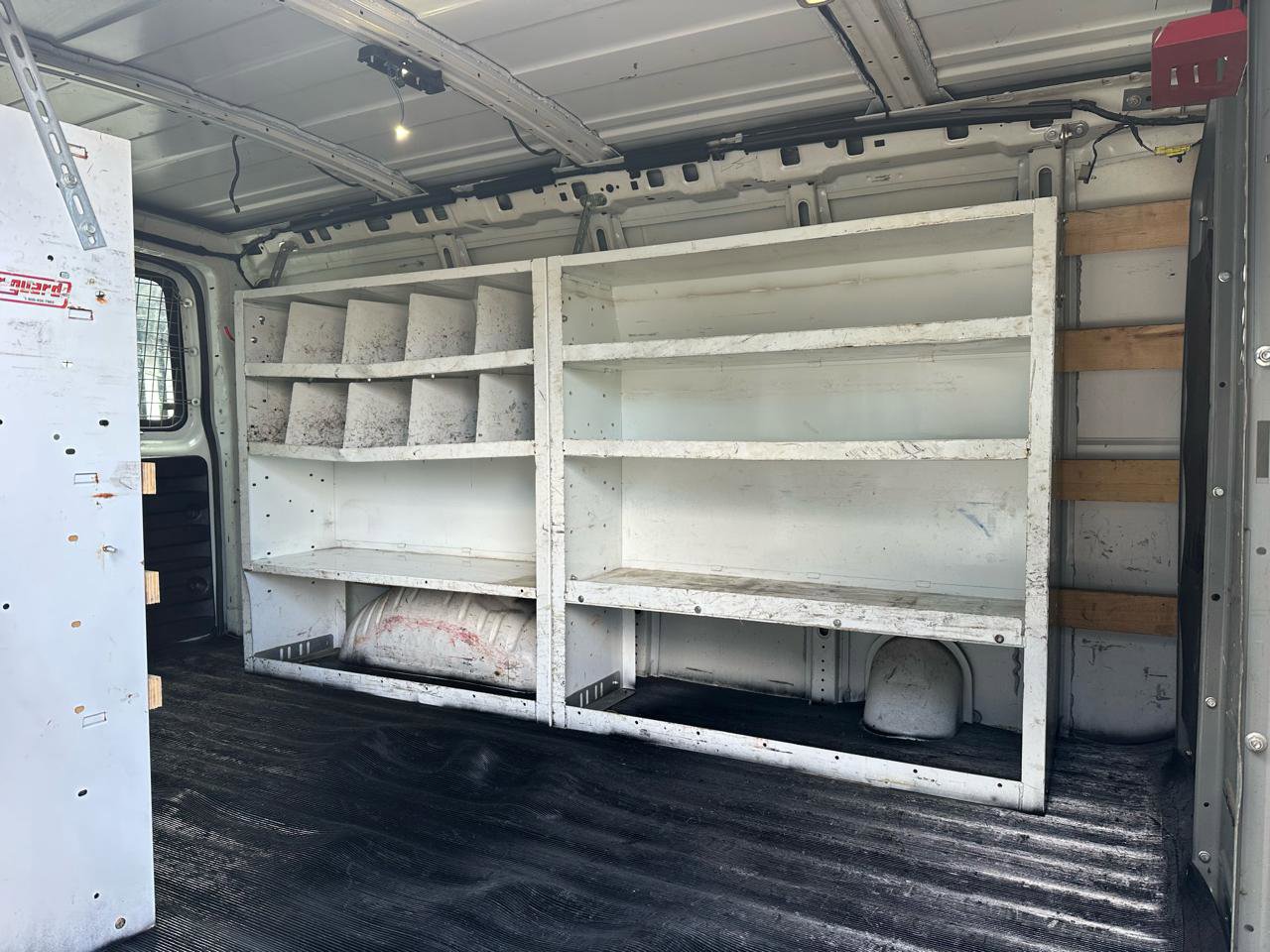 Used 2018 Chevrolet Express 2500 w/ Driver Convenience Package image 15