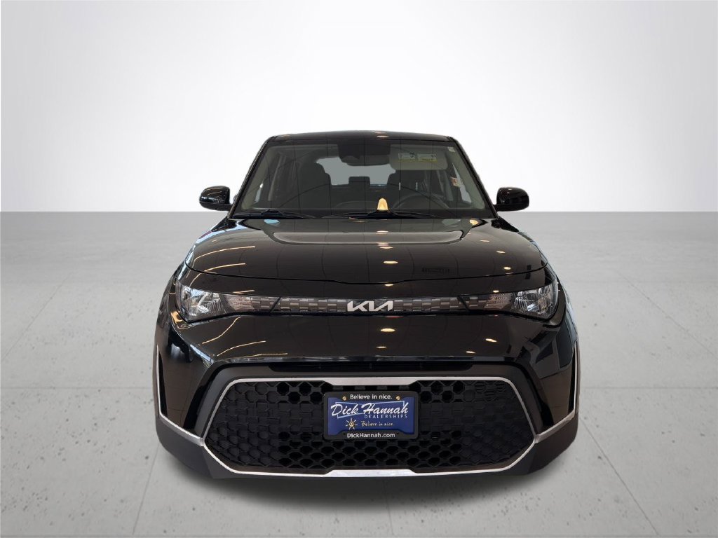 Used 2023 Kia Soul LX FWD image 3