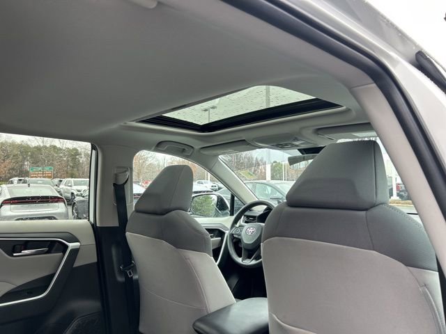 Used 2022 Toyota RAV4 XLE w/ Convenience Package image 19