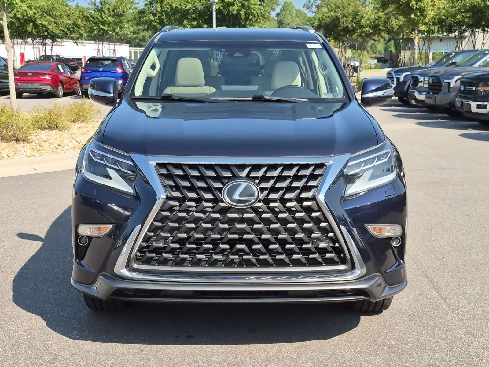 Used 2022 Lexus GX 460 Premium w/ Accessory Package AWD/4WD image 8