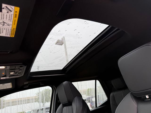 Used 2025 Toyota 4Runner Limited AWD/4WD image 17