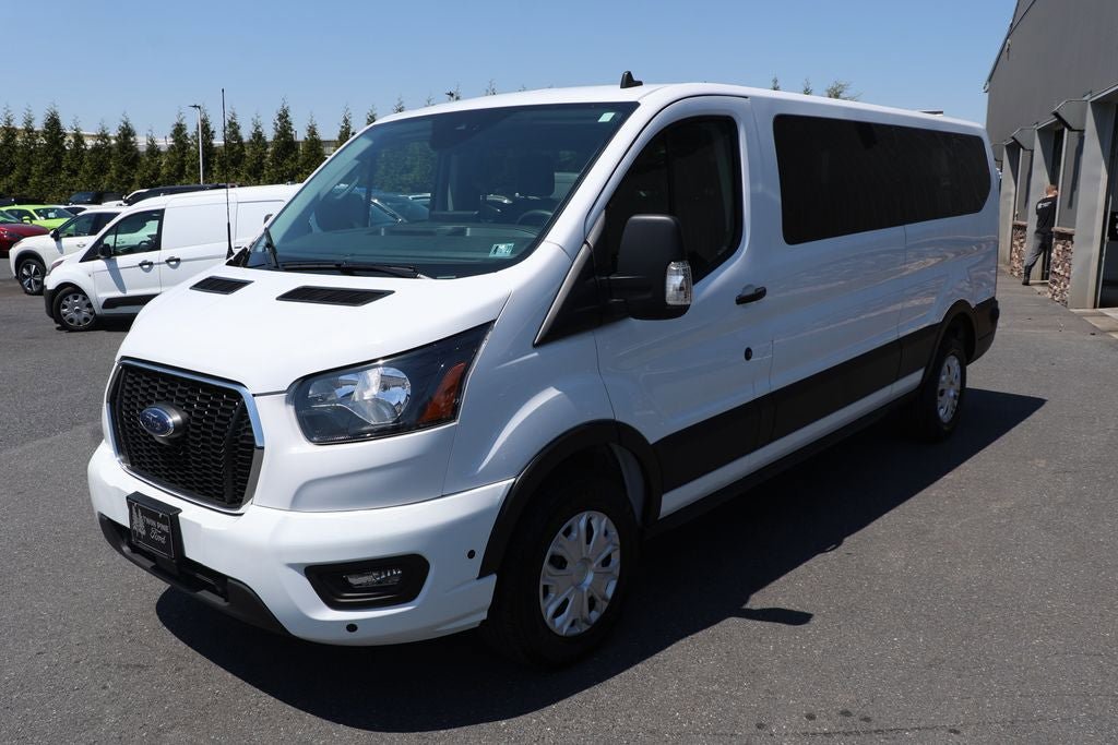 Used 2024 Ford Transit 350 XLT RWD image 2