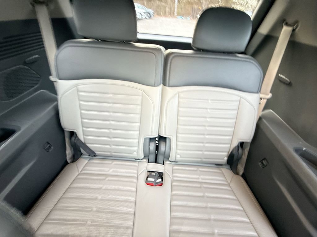 Used 2024 Kia EV9 Land image 25