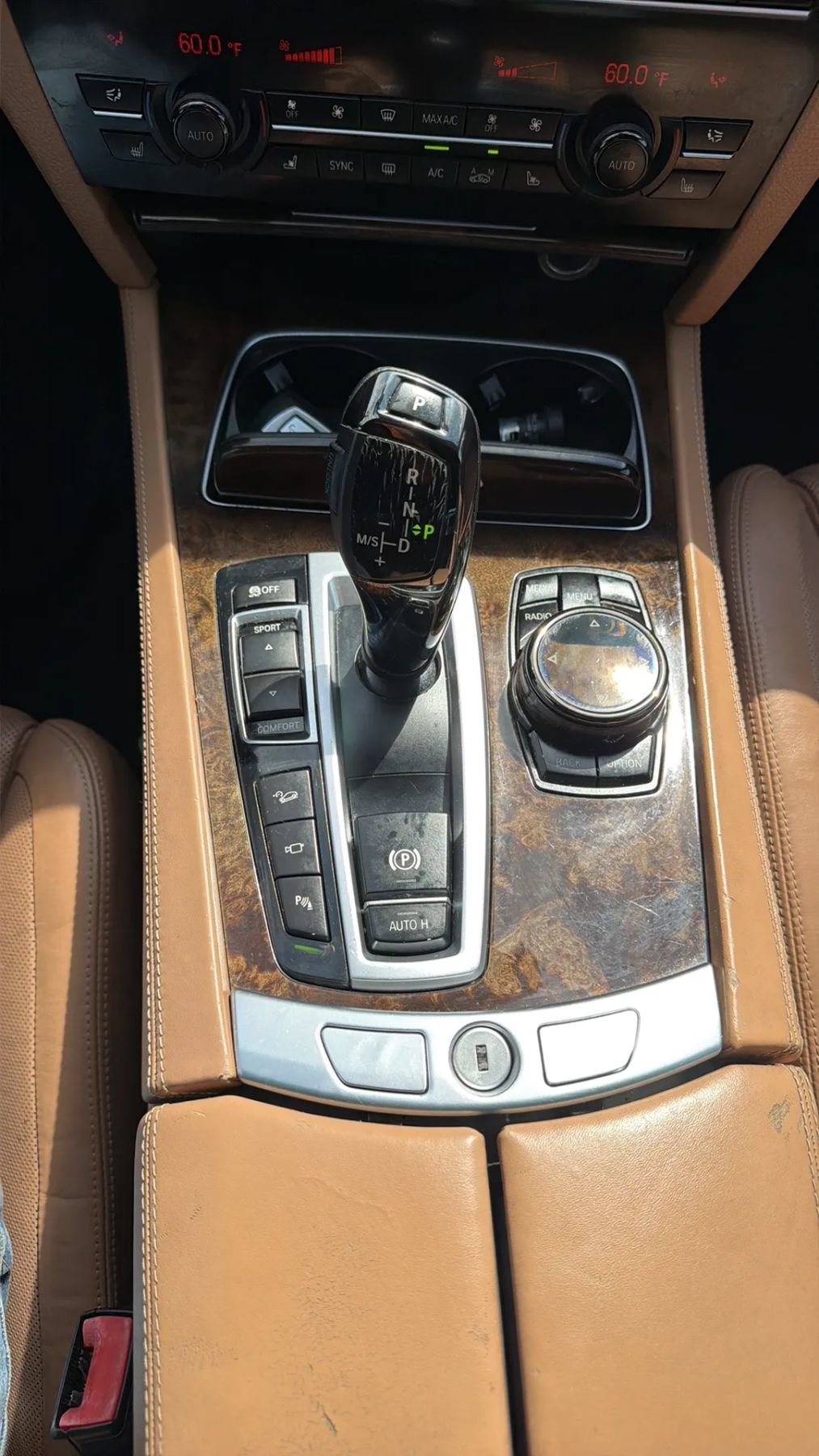 Used 2015 BMW 750Li xDrive w/ Executive Package AWD/4WD image 19