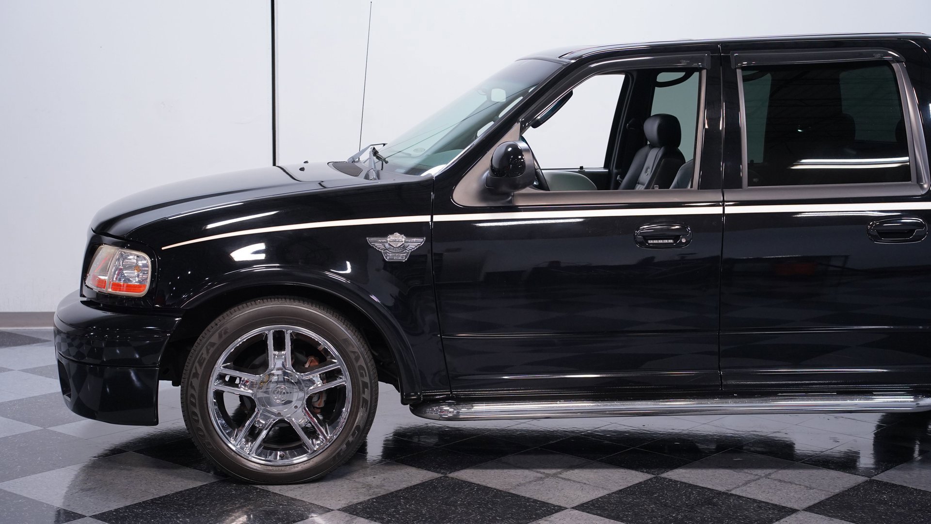 Used 2003 Ford F150 Harley-Davidson RWD image 19