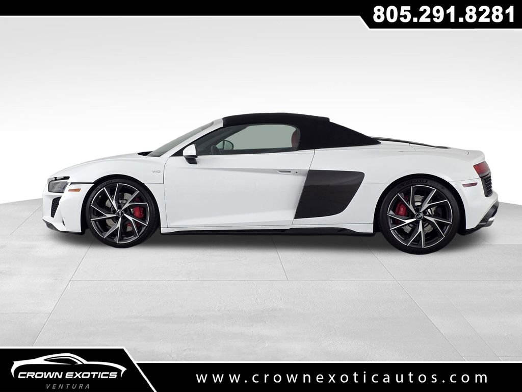 Used 2022 Audi R8 V10 w/ Carbon Exterior Package RWD image 14