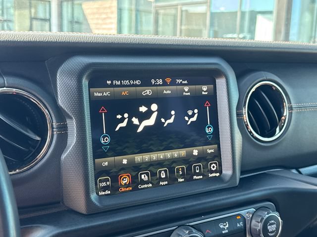 Used 2021 Jeep Wrangler Unlimited Sahara AWD/4WD image 32