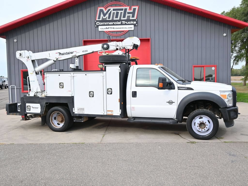 Used 2016 Ford F550 2WD Regular Cab Super Duty image 2