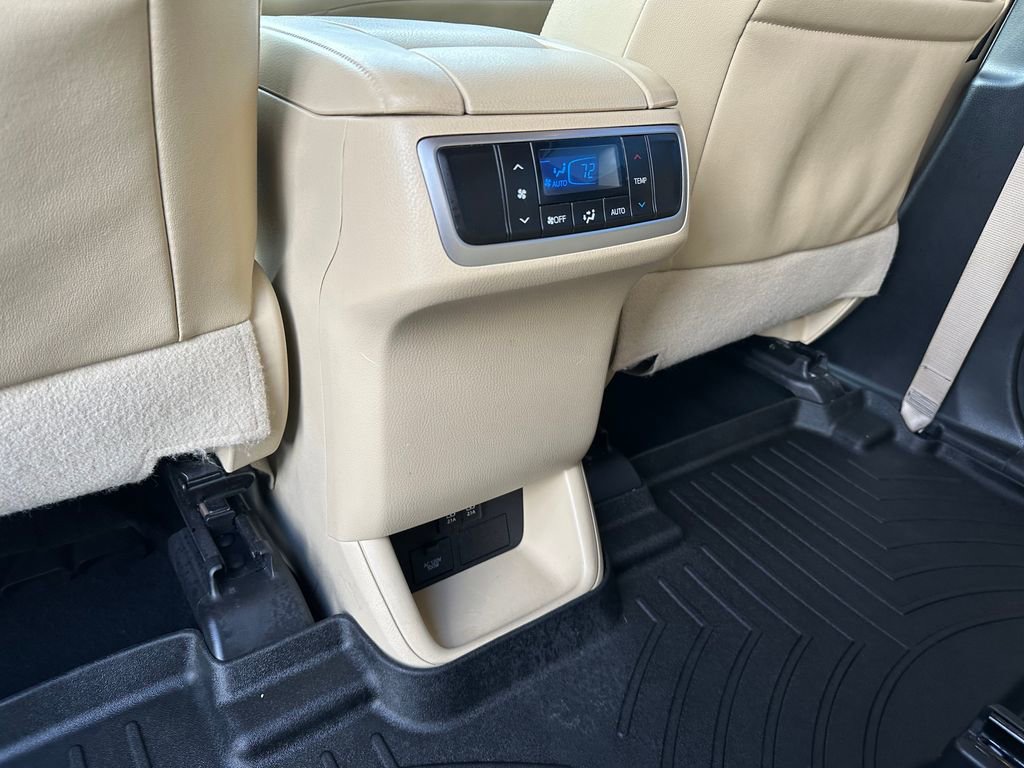 Used 2018 Toyota Highlander XLE image 56