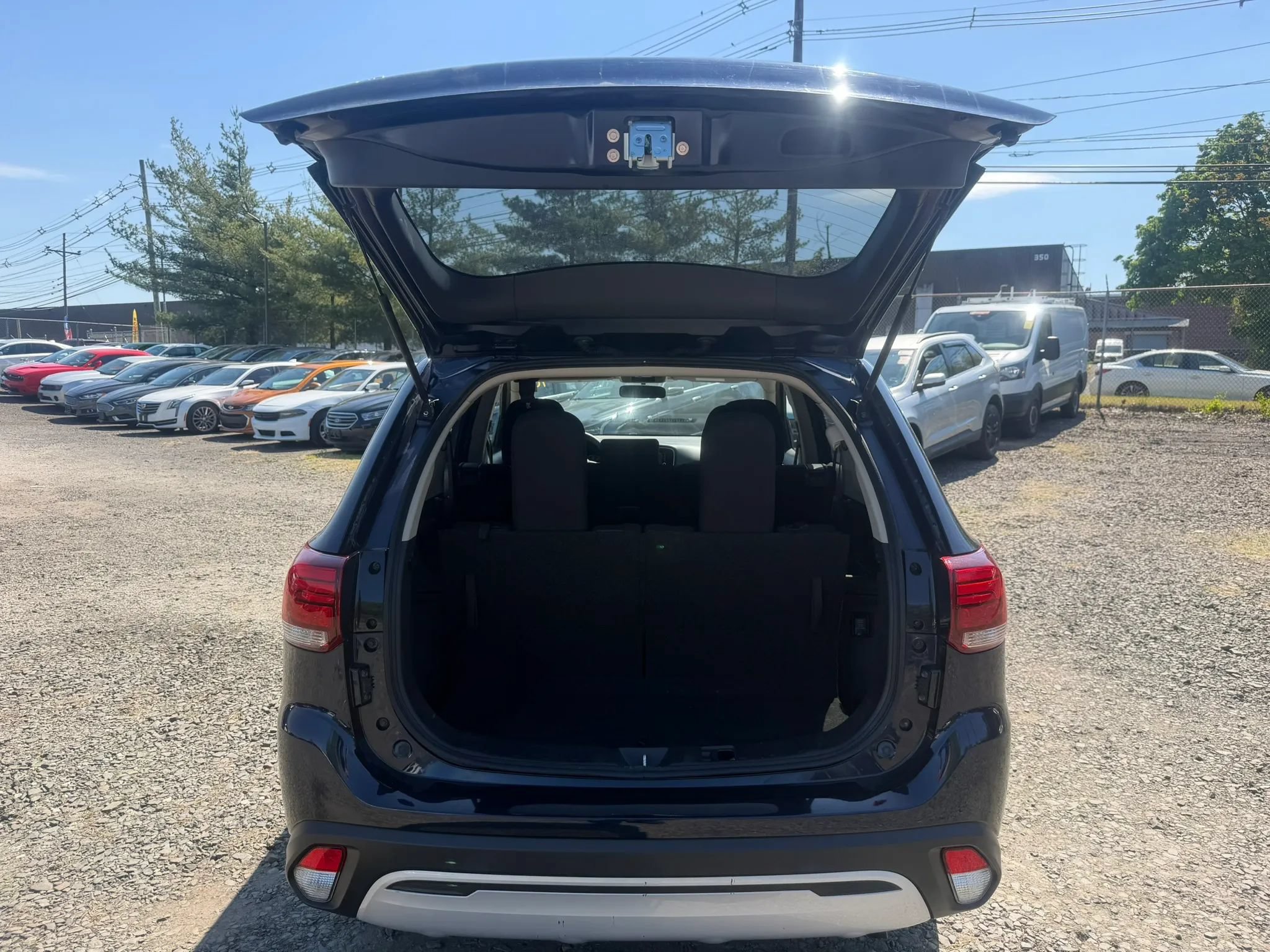Used 2020 Mitsubishi Outlander ES AWD/4WD image 29