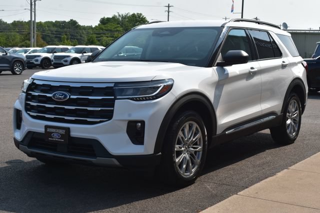 Used 2025 Ford Explorer Active w/ Active Comfort Package AWD/4WD image 14