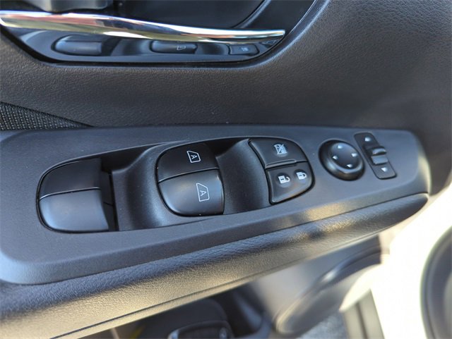 Used 2024 Nissan Kicks SV image 30