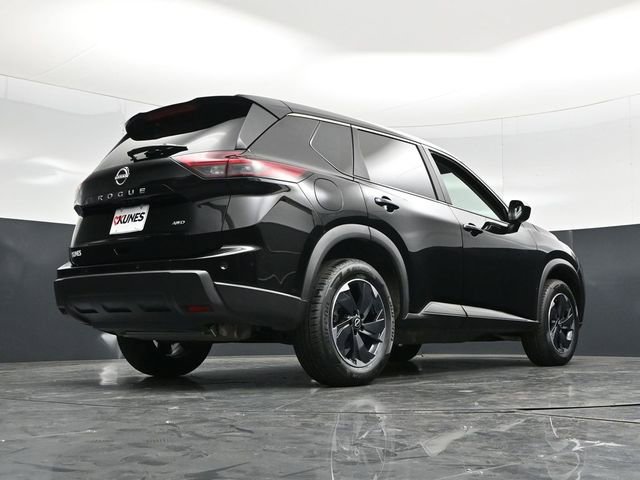 Used 2025 Nissan Rogue SV AWD/4WD image 59