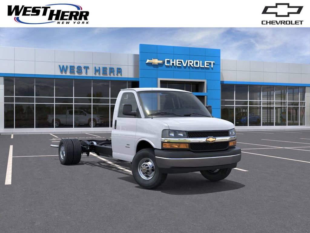 New 2026 Chevrolet Express 4500 w/ Power Convenience Package RWD image 1
