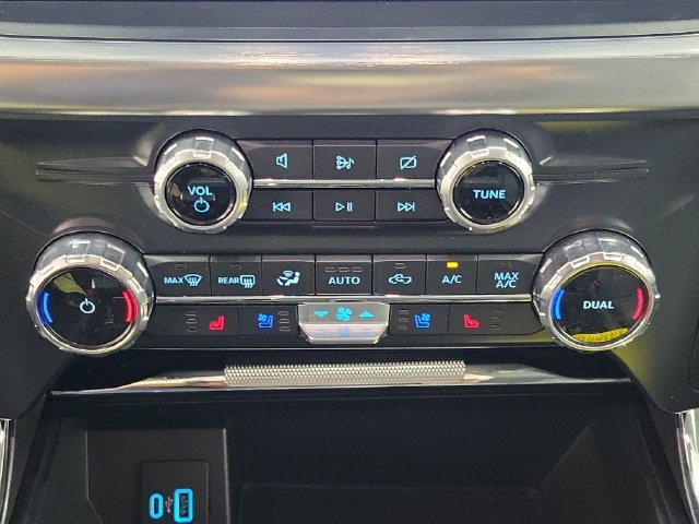 Used 2022 Ford F150 Lariat w/ Max Trailer Tow Package AWD/4WD image 34