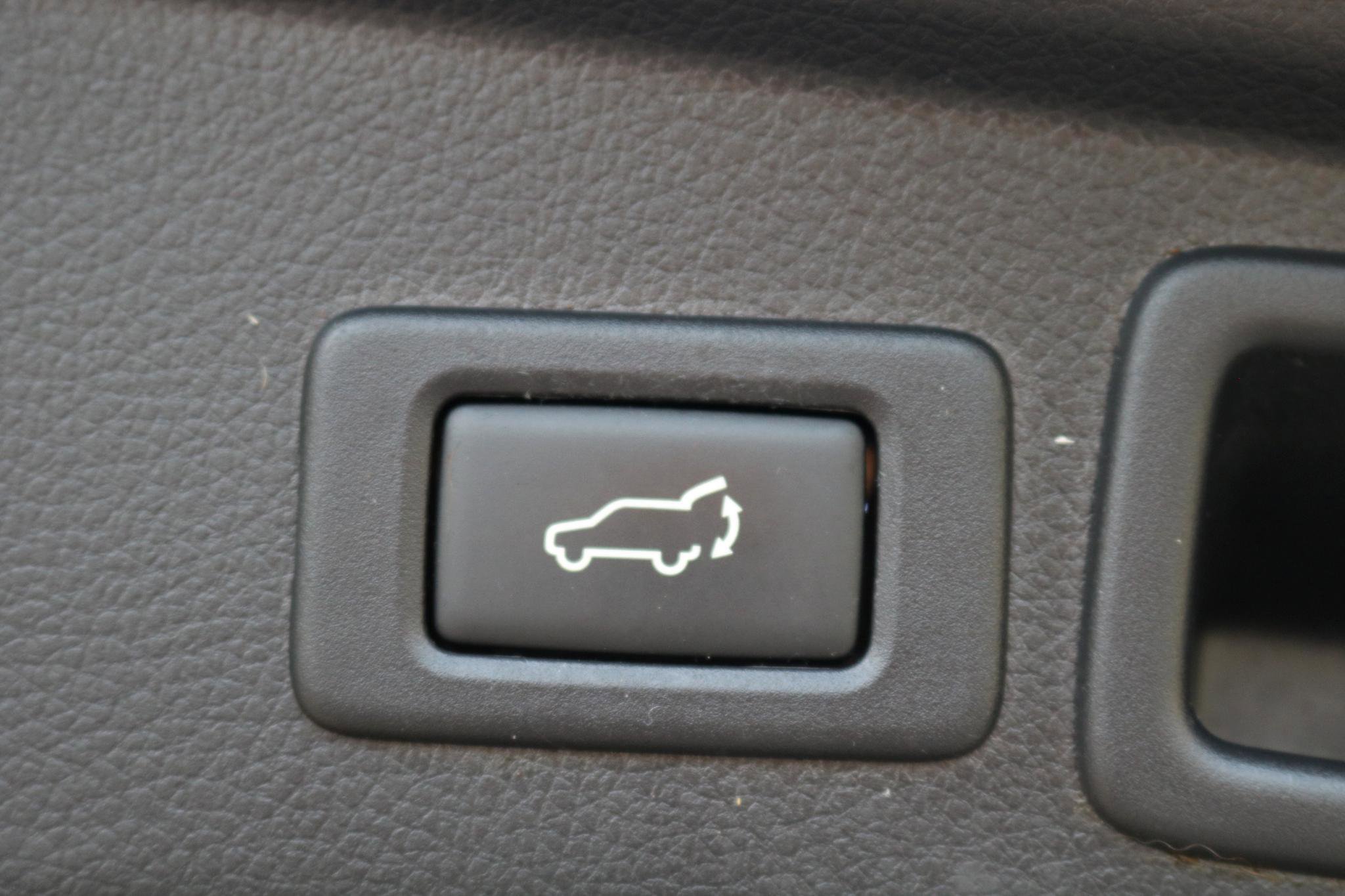 Used 2014 Subaru Forester 2.5i Limited AWD/4WD image 35