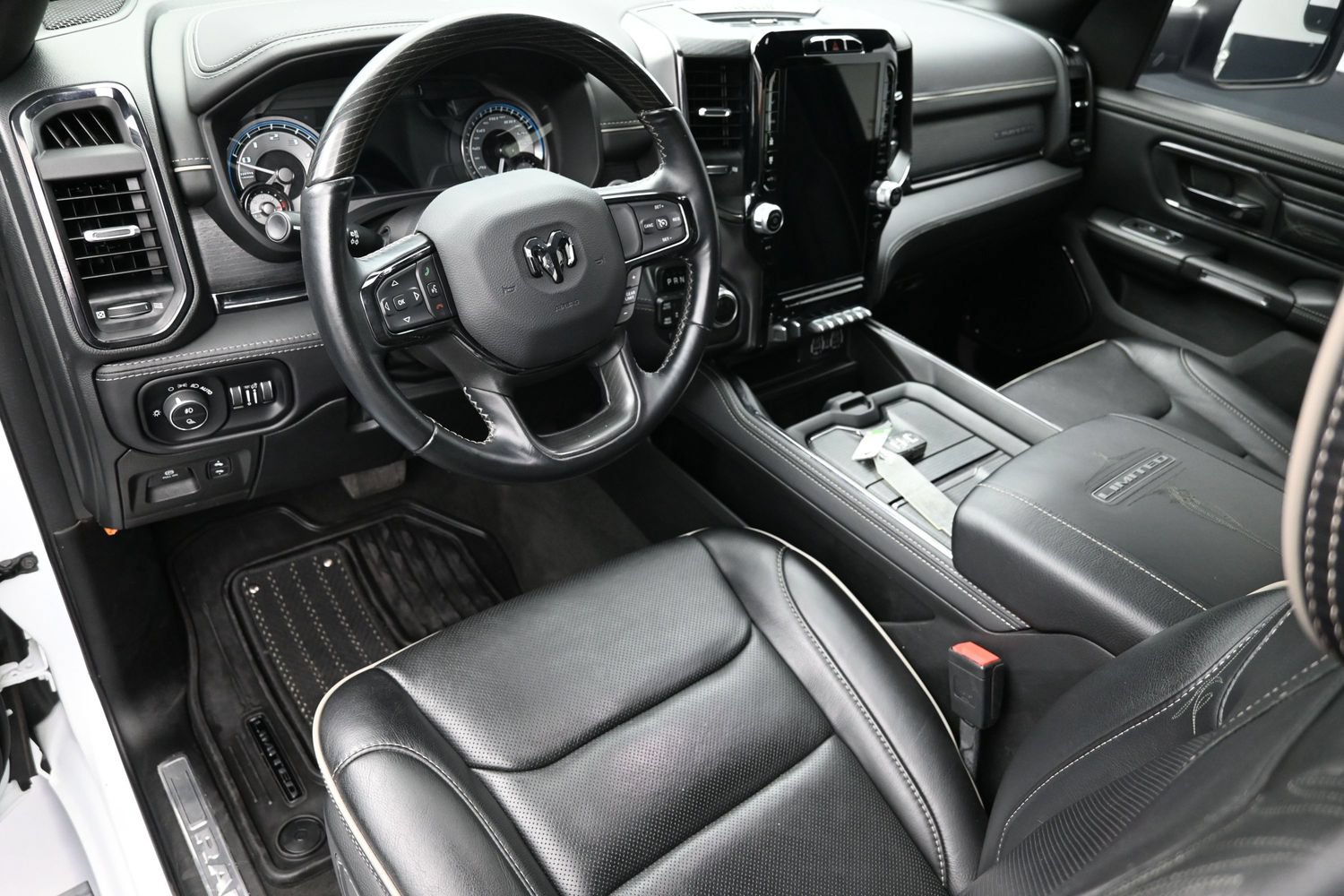 Used 2022 RAM 1500 Limited w/ Body Color Bumper Group AWD/4WD image 22