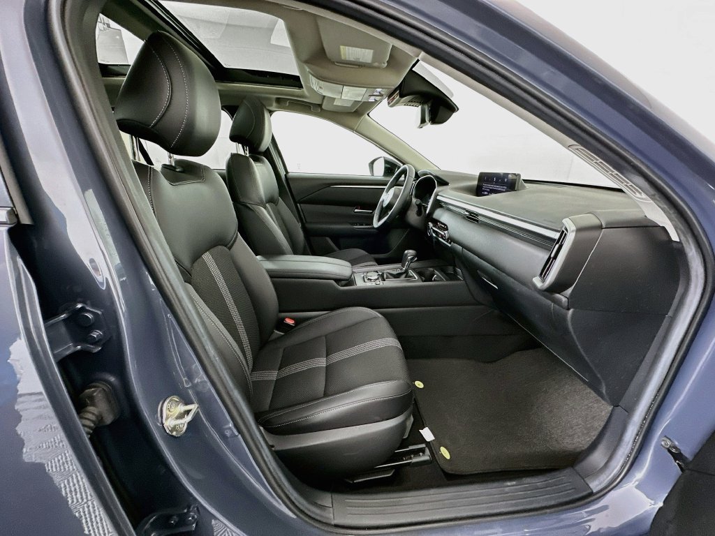 Used 2025 MAZDA CX-50 AWD 2.5 S w/ Premium Package image 28