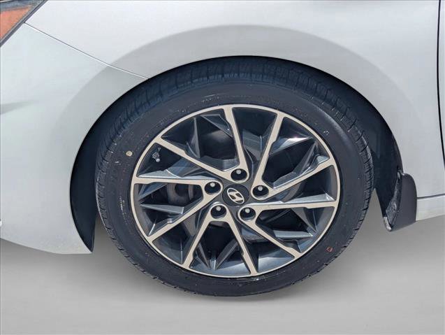 Used 2019 Hyundai Elantra Limited FWD image 22