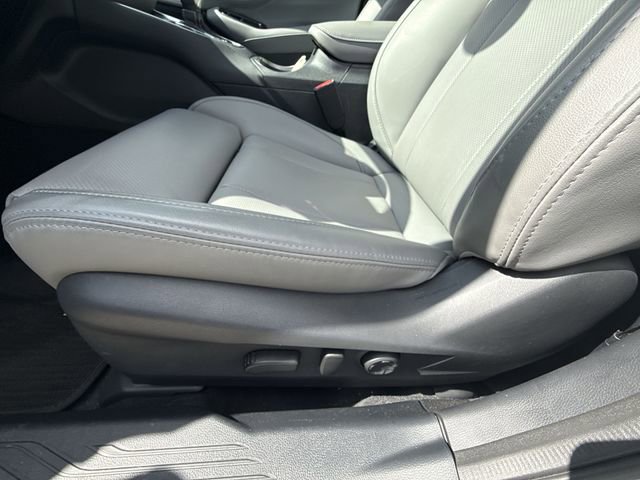 Used 2025 Subaru Legacy Limited image 12