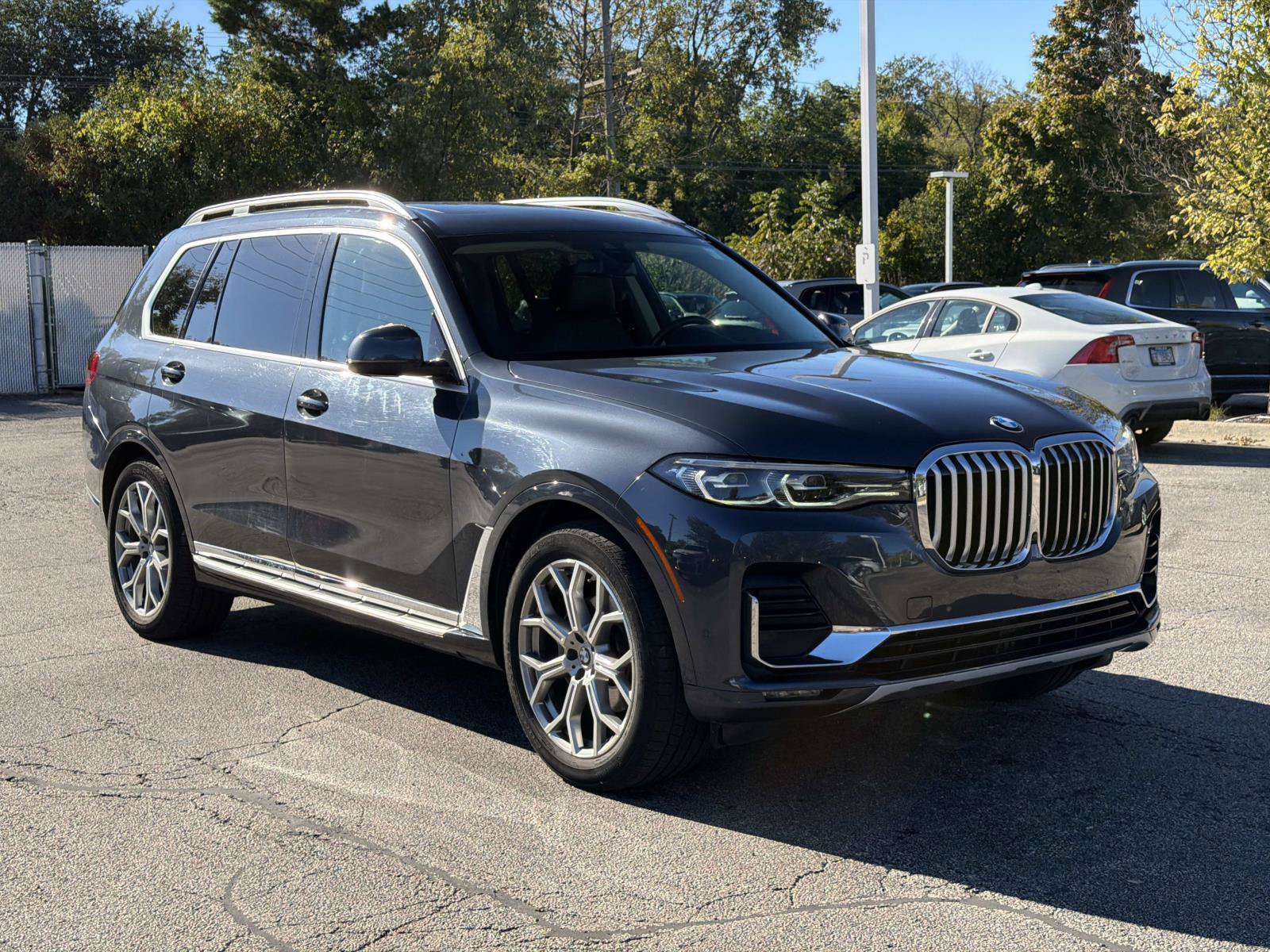 Used 2021 BMW X7 xDrive40i w/ Executive Package AWD/4WD image 3