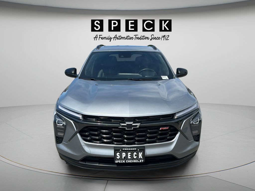 Used 2024 Chevrolet Trax RS w/ Sunroof Package FWD image 8