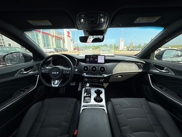 Used 2023 Kia Stinger GT2 RWD image 19