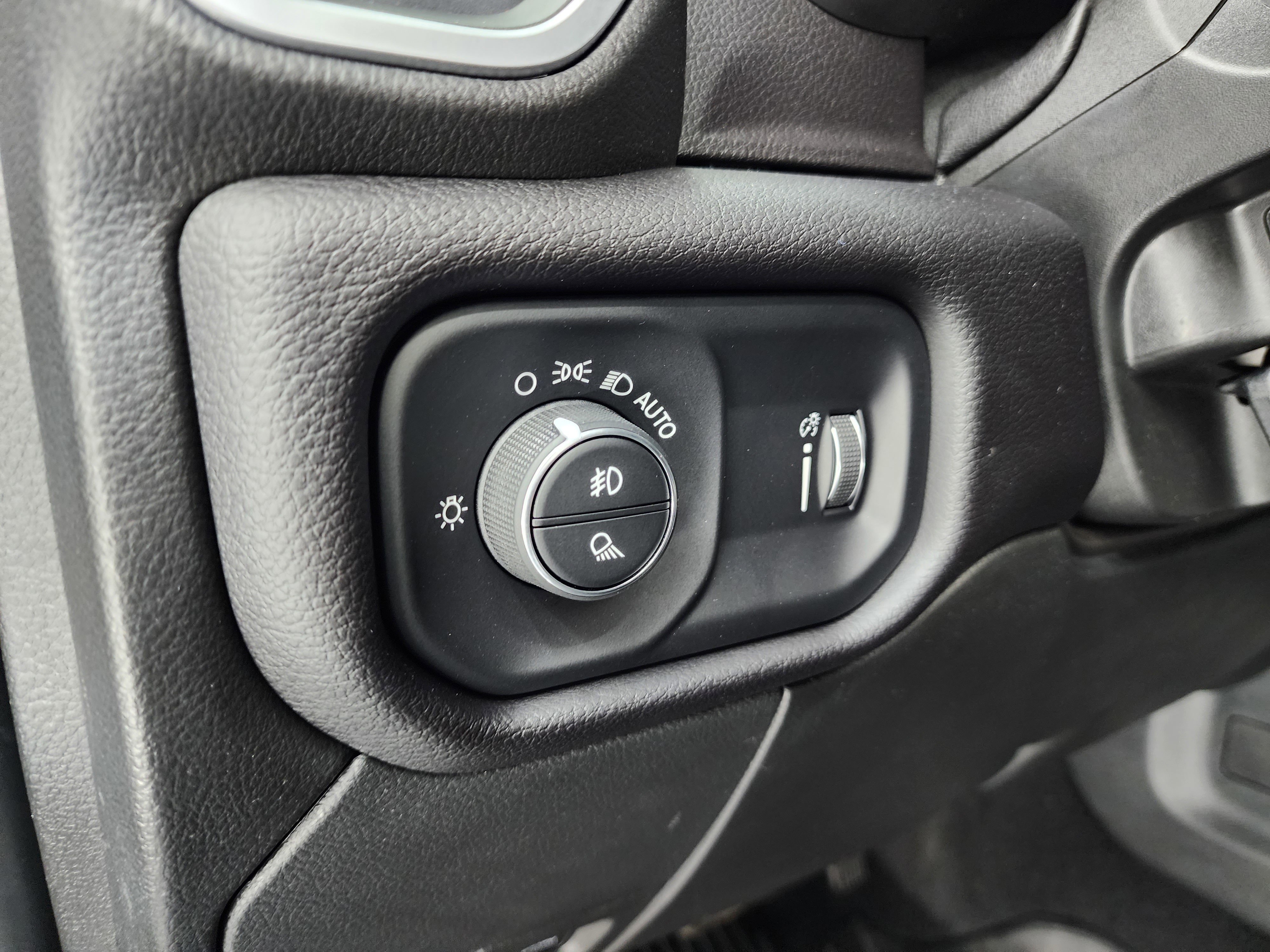 Used 2022 RAM 2500 Big Horn w/ Level C Equiment Group image 40