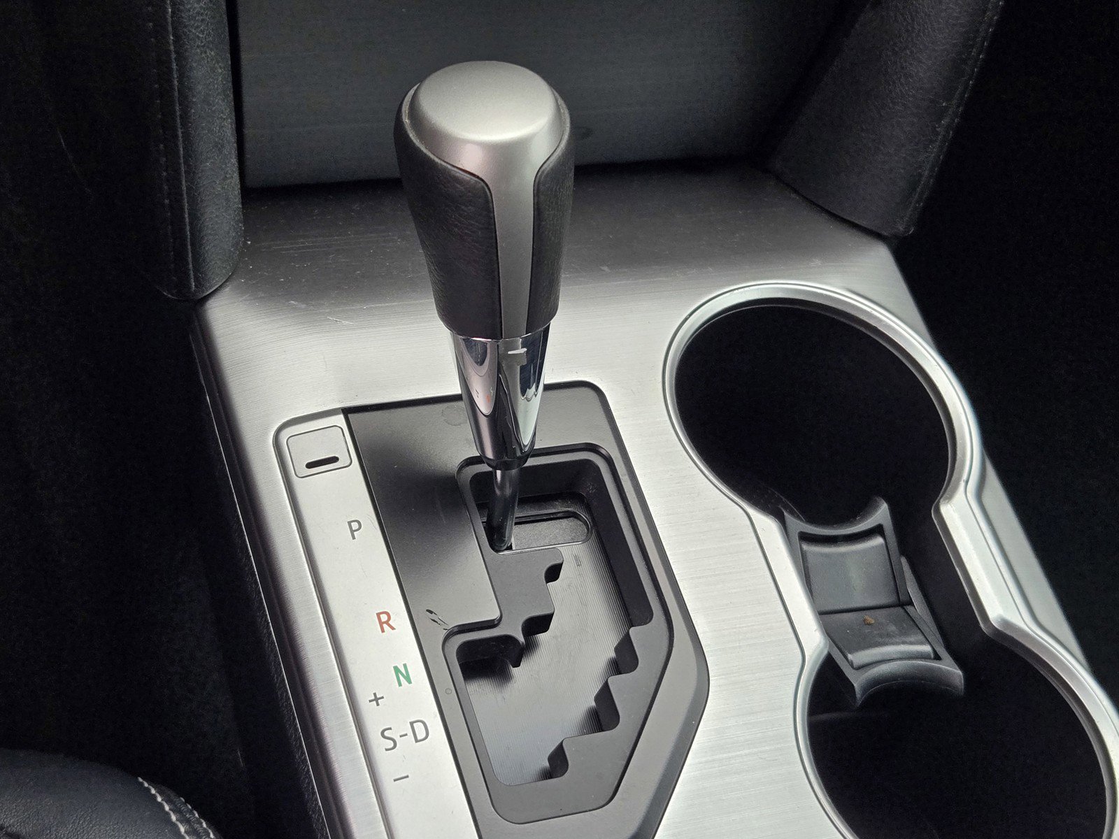 Used 2013 Toyota Camry image 19