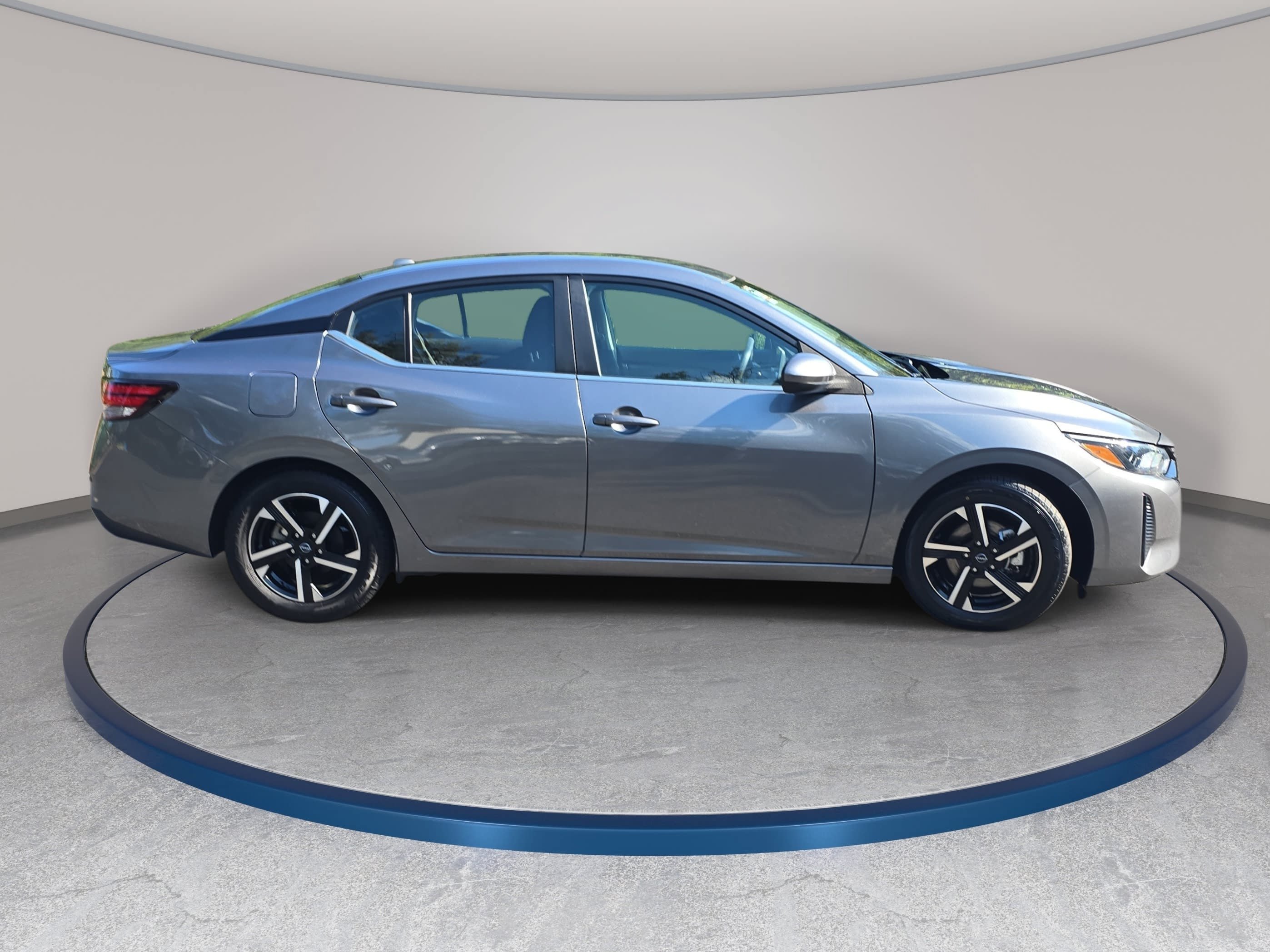 Used 2024 Nissan Sentra SV FWD image 4