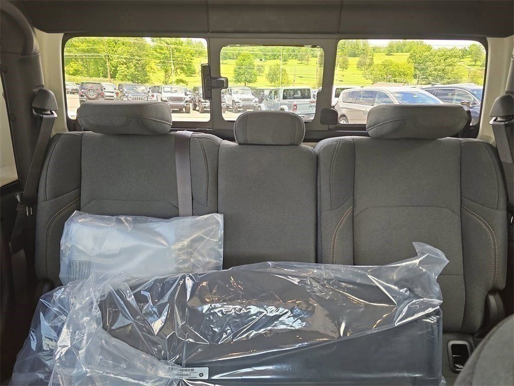 New 2025 Jeep Gladiator Sport image 23