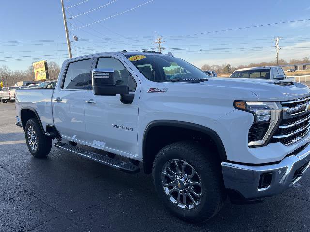 New 2026 Chevrolet Silverado 3500 LTZ w/ LTZ Premium Package image 9