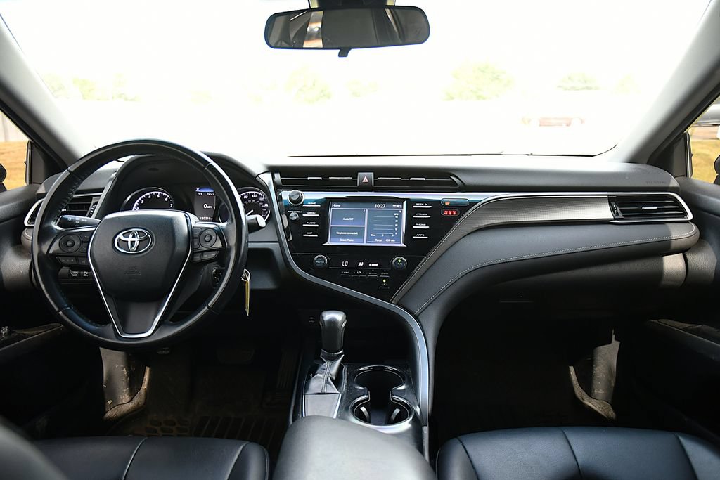 Used 2019 Toyota Camry SE FWD image 19