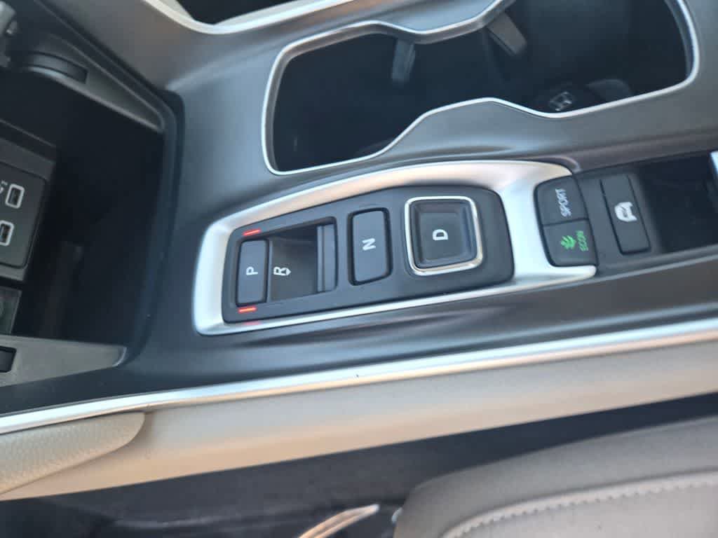 Used 2022 Honda Accord Hybrid image 13