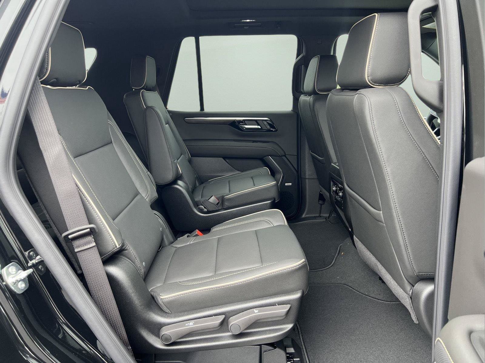 New 2026 Chevrolet Tahoe Premier w/ Sun And Tow Package AWD/4WD image 15