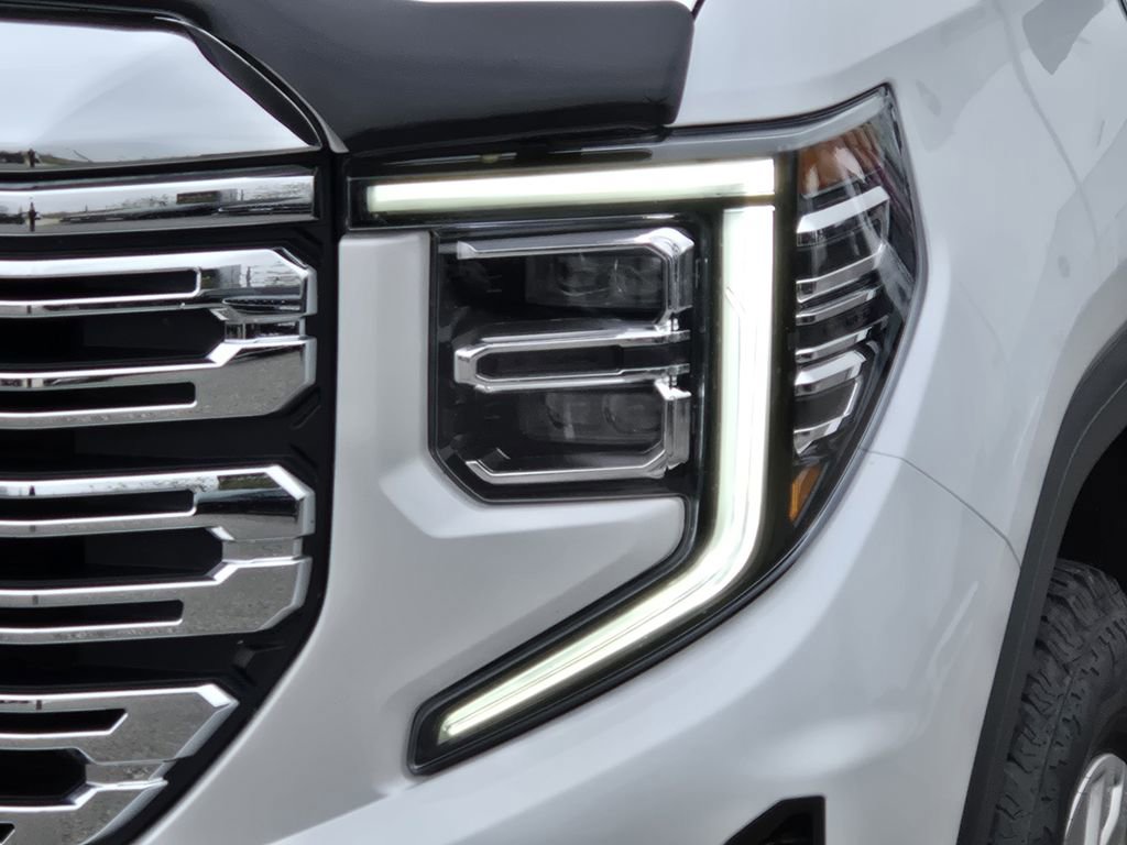 Used 2024 GMC Sierra 1500 Denali w/ Technology Package AWD/4WD image 38