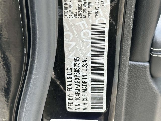 Used 2023 Jeep Grand Cherokee L Laredo AWD/4WD image 27