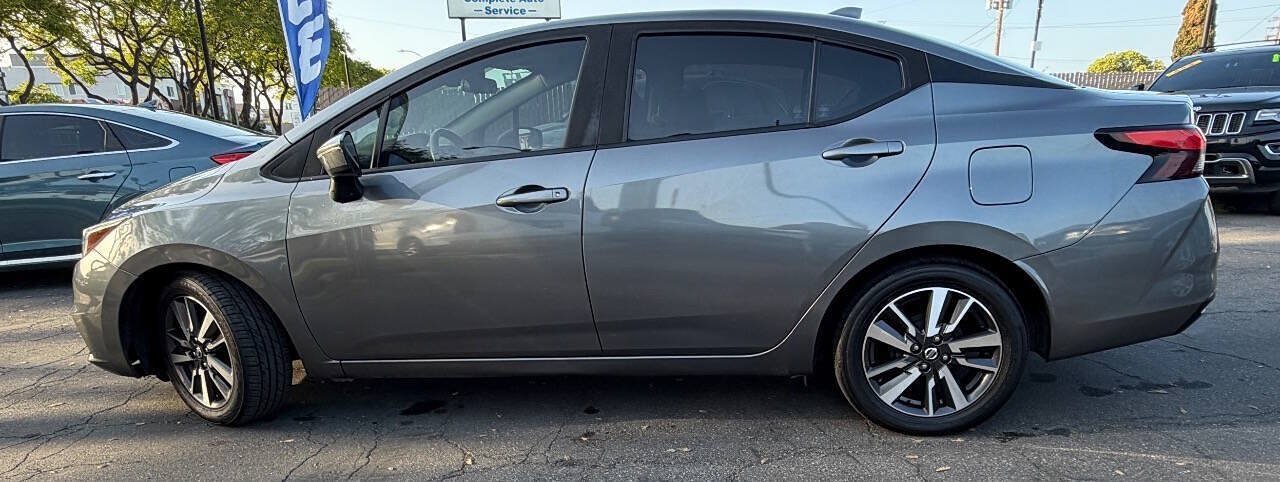 Used 2021 Nissan Versa SV FWD image 9