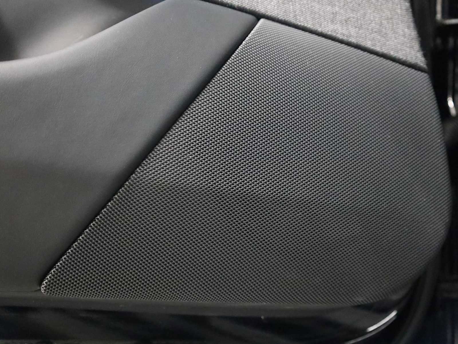 Used 2021 Tesla Model S Plaid AWD/4WD image 17