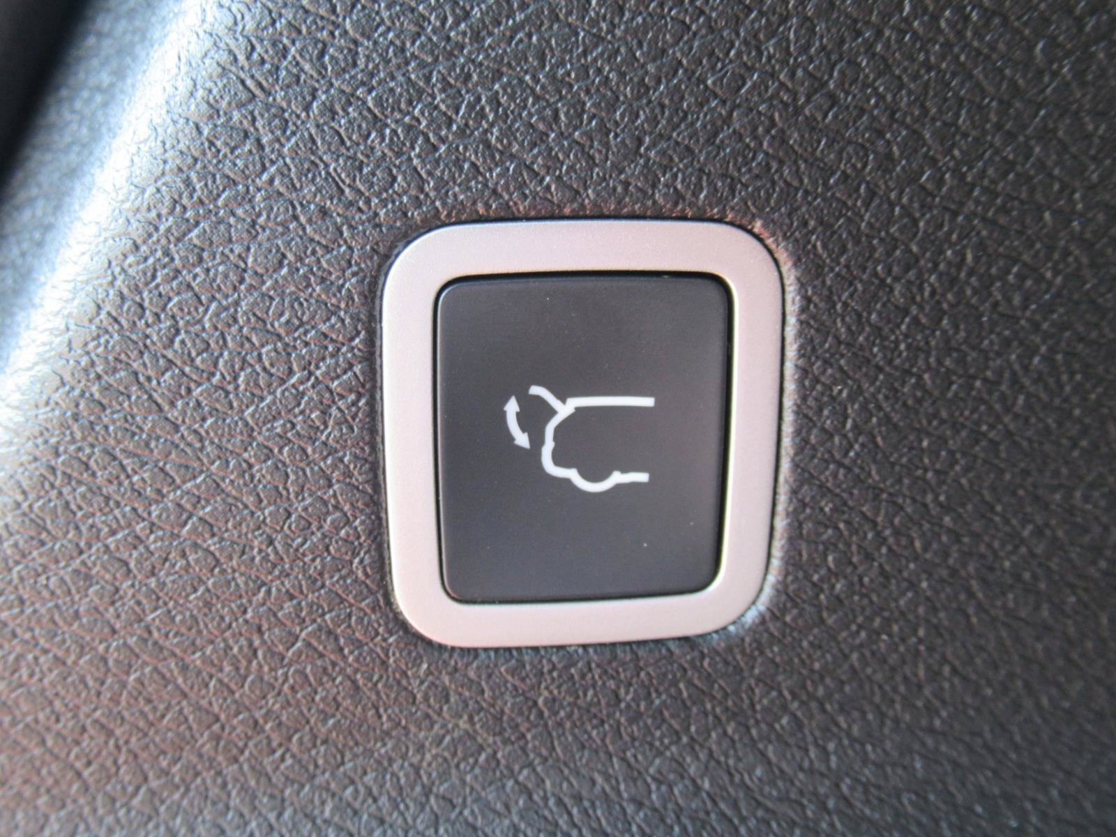 New 2026 Chrysler Voyager LX FWD image 33